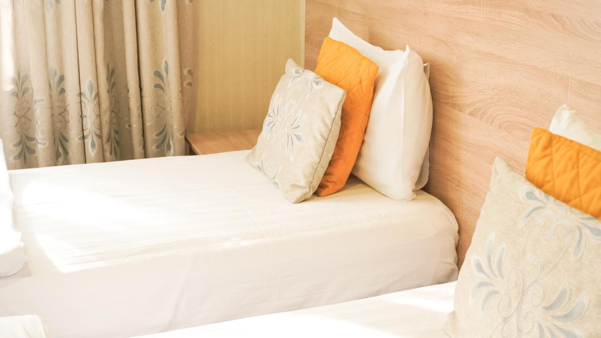 Silk Way Otel Almatı Dış mekan fotoğraf