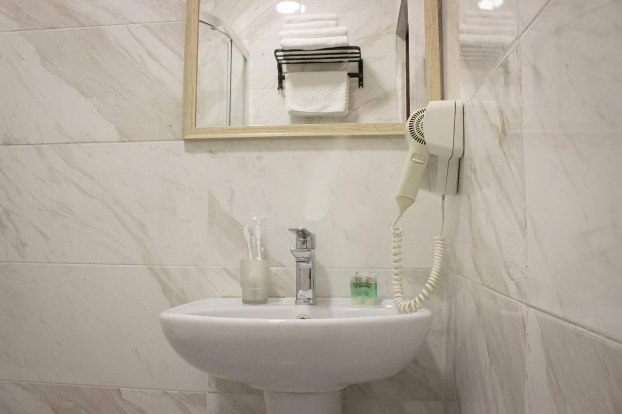 Silk Way Otel Almatı Dış mekan fotoğraf