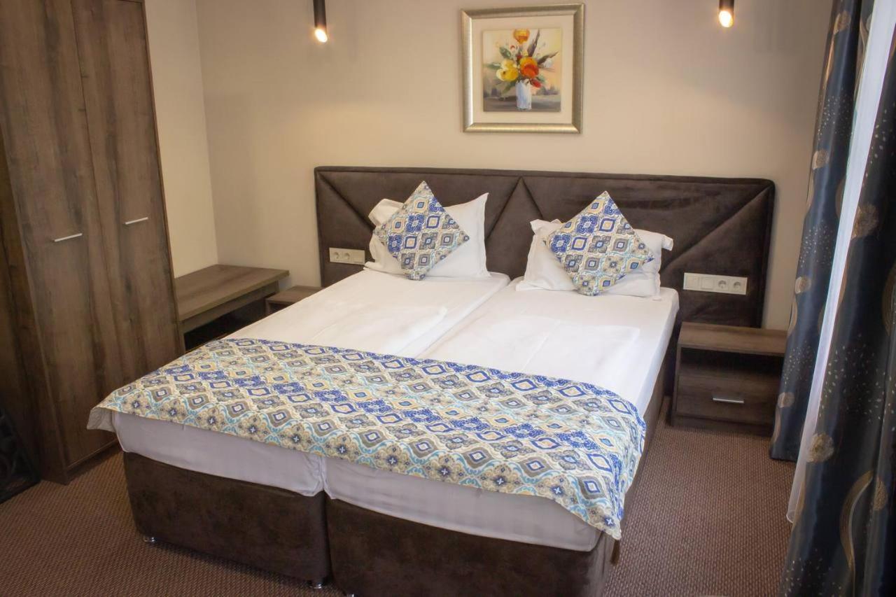 Silk Way Otel Almatı Dış mekan fotoğraf